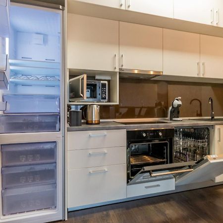 Modern Downtown Apartment Cluj-Napoca Ngoại thất bức ảnh