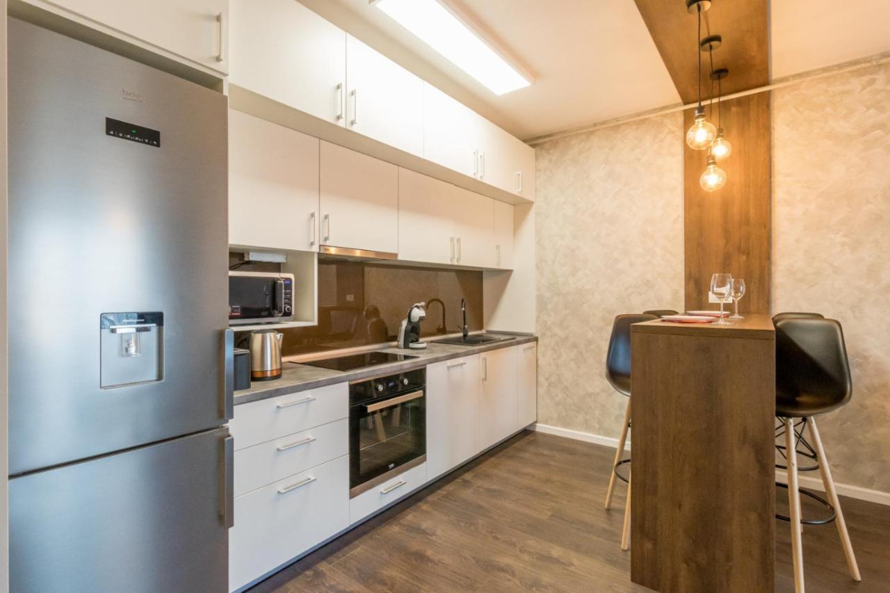 Modern Downtown Apartment Cluj-Napoca Ngoại thất bức ảnh