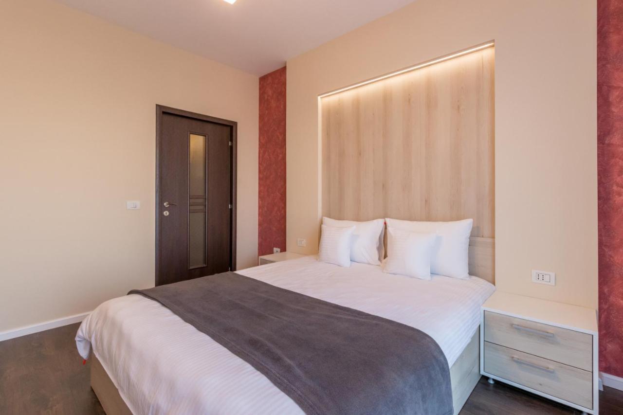 Modern Downtown Apartment Cluj-Napoca Ngoại thất bức ảnh