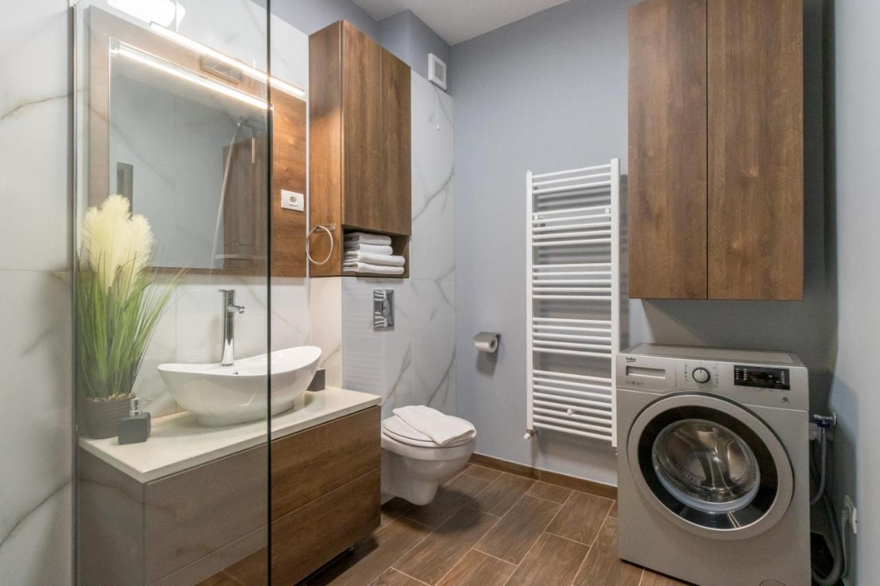 Modern Downtown Apartment Cluj-Napoca Ngoại thất bức ảnh