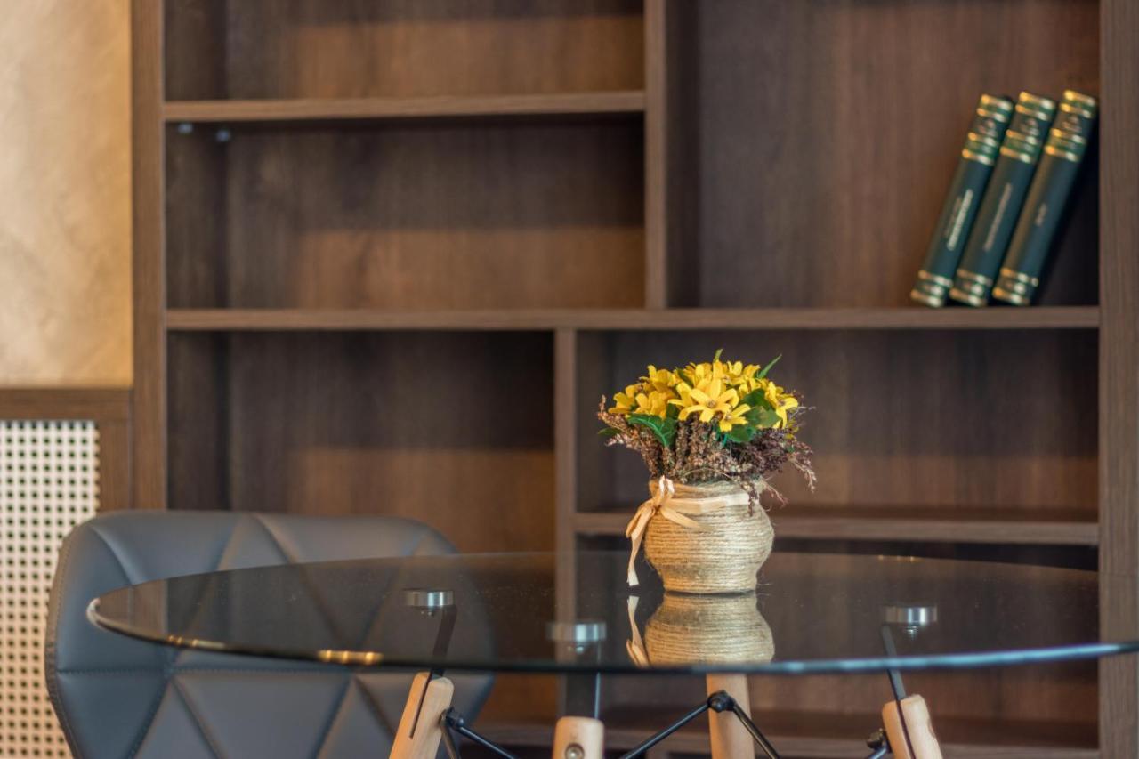 Modern Downtown Apartment Cluj-Napoca Ngoại thất bức ảnh
